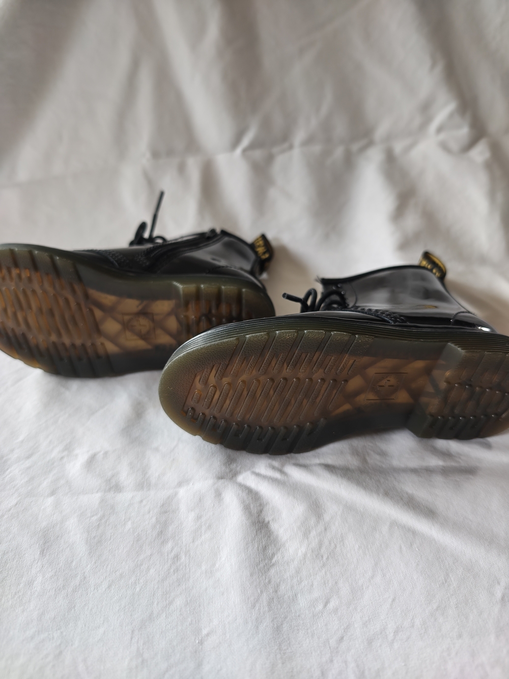 Dr. Martens Kids Black Patent Leather Lace-Up Boots Size 10 - Picture 3 of 8
